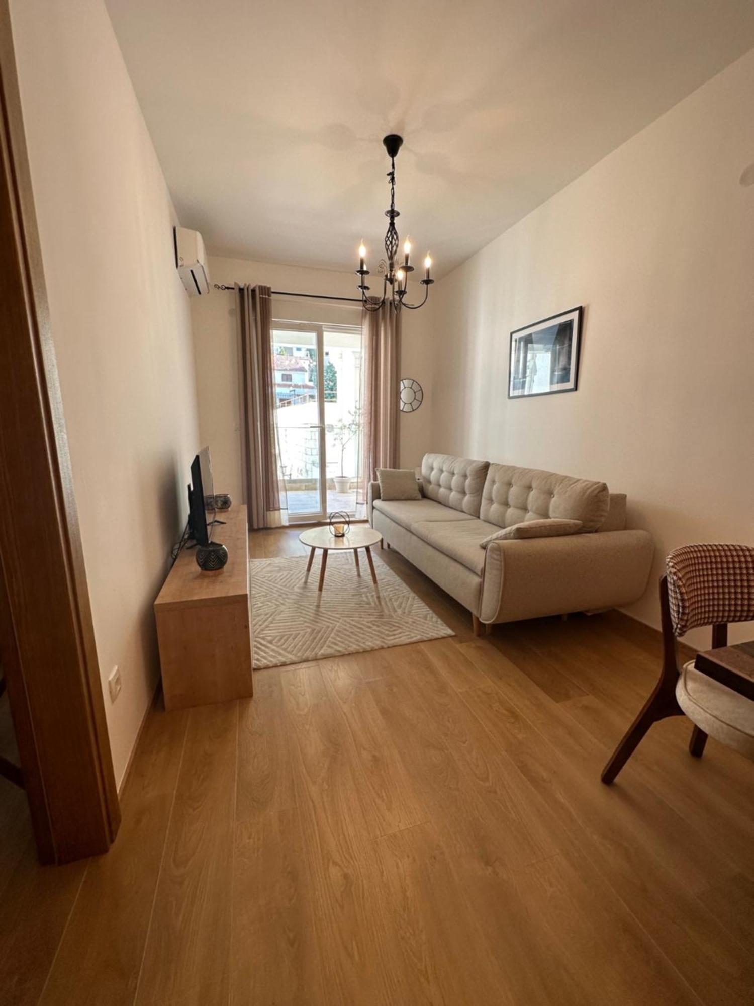 Apartment Diplomat