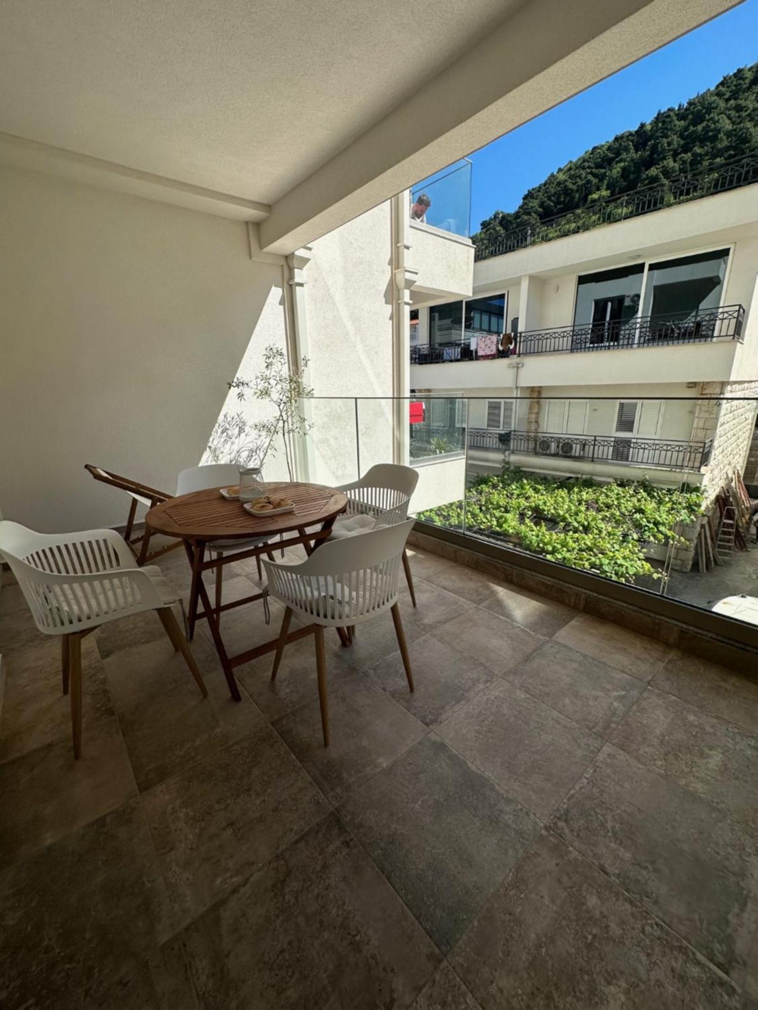 Diplomat Apartment Budva